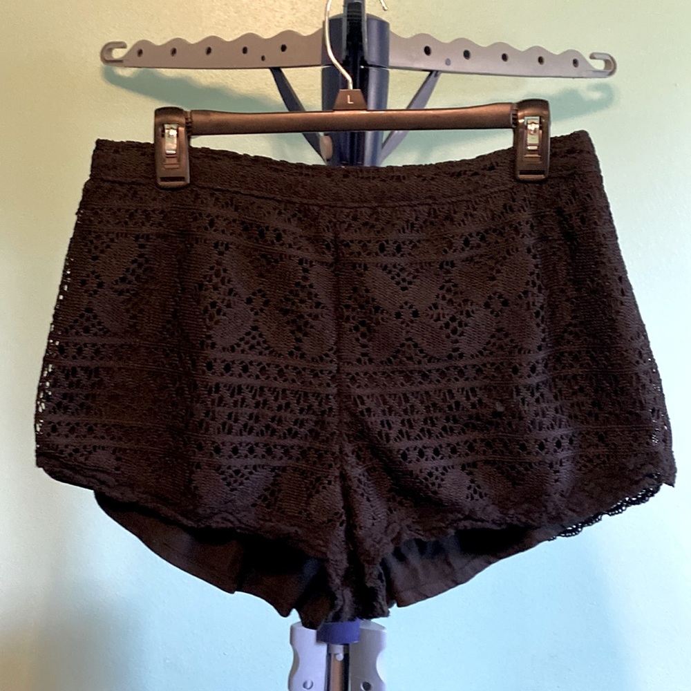 Women’s Hollister L Lacey Overlay Comfy Shorts
